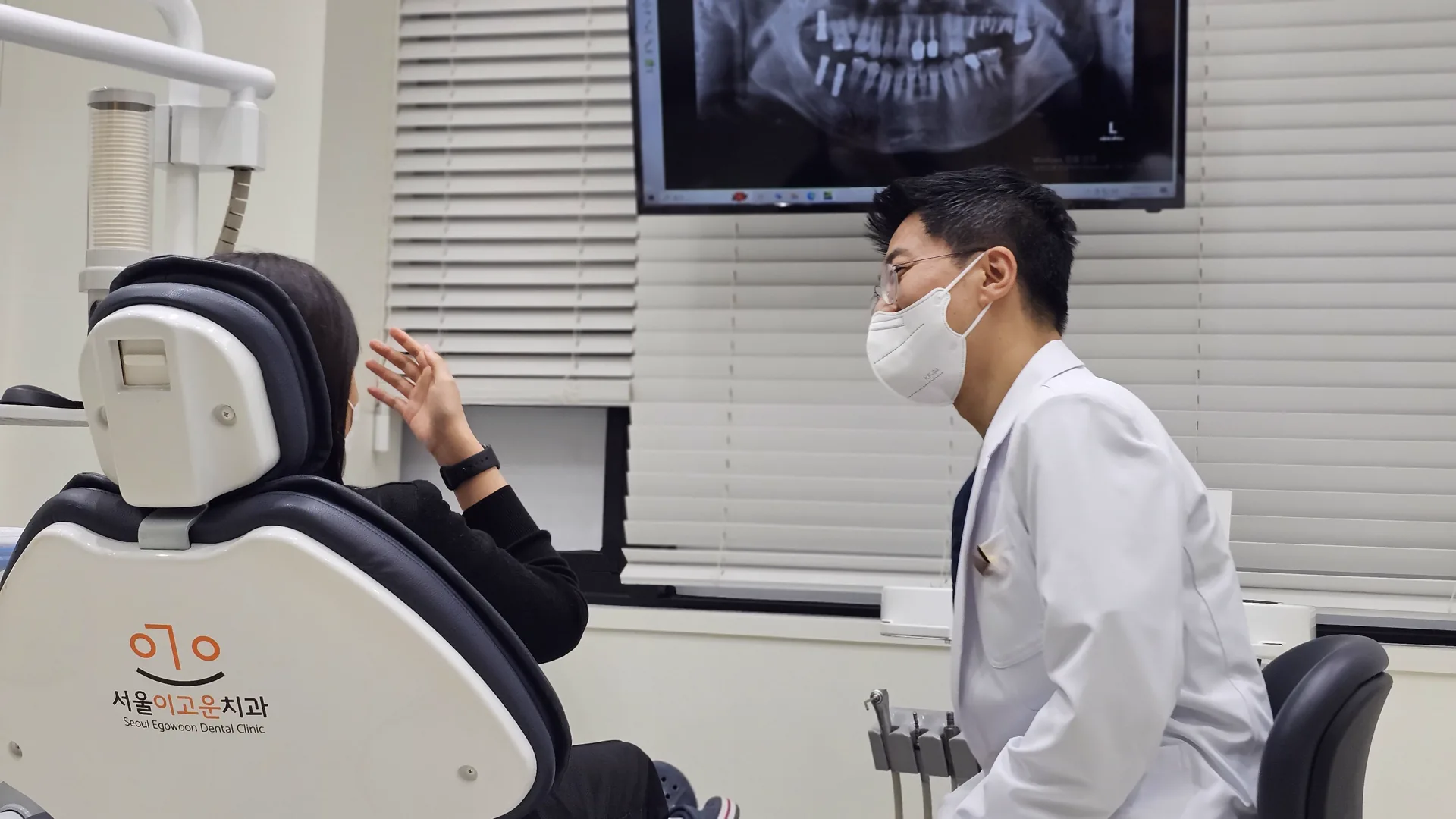 구강 스캔과 CAD/CAM 보철 제작에 쓰는 원내 디지털 장비 공간
